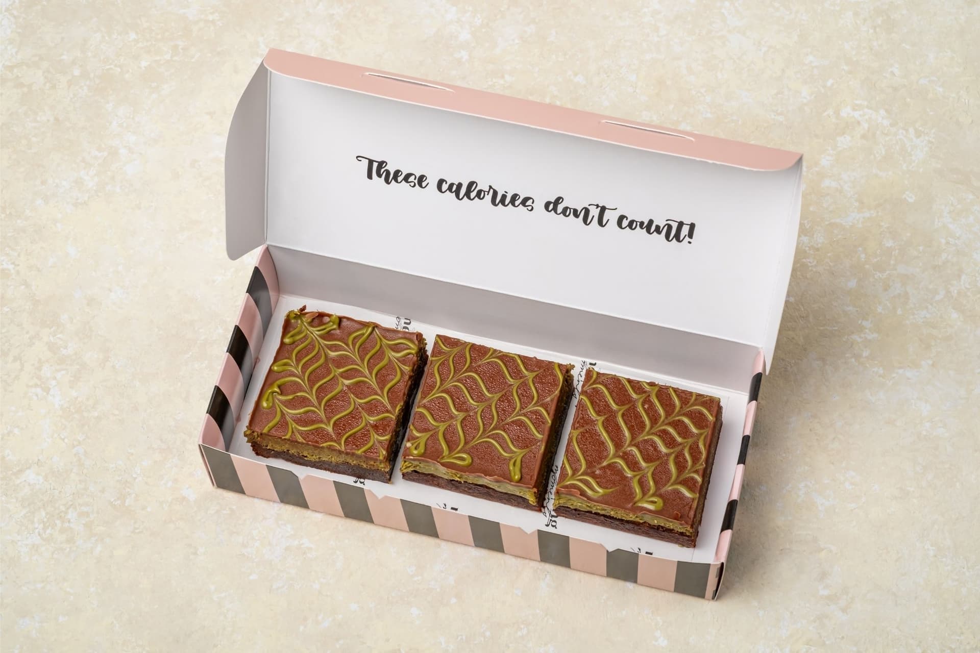 براونيز الكنافة بالفستق